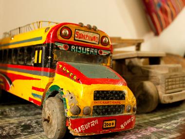 Toy school bus